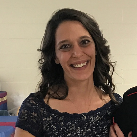 Meet your Posher, Rebecca - Picture 3 of 3